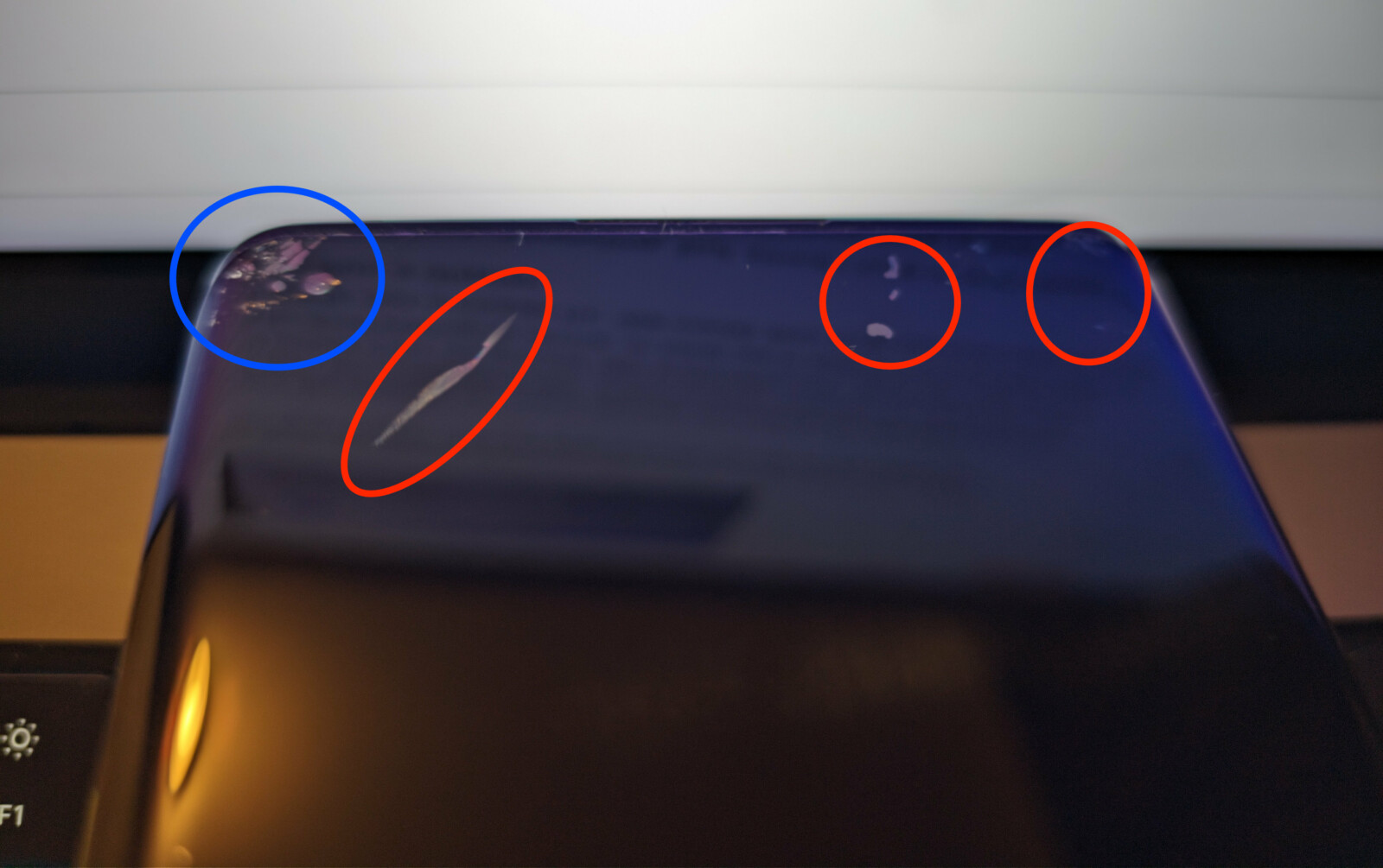 A Cheap Fix for Cracked Phone Displays - Celso Azevedo